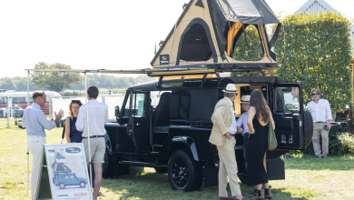 LAND ROVER CLASSIC INTRODUCES NEW CLASSIC DEFENDER PARTS AT GOODWOOD REVIVAL 3 أصيلة وأصلية: لاند روڤر كلاسيك تقدم قطع غيار ديفندر الكلاسيكية الجديدة في مهرجان "جودوود ريڤايڤال"