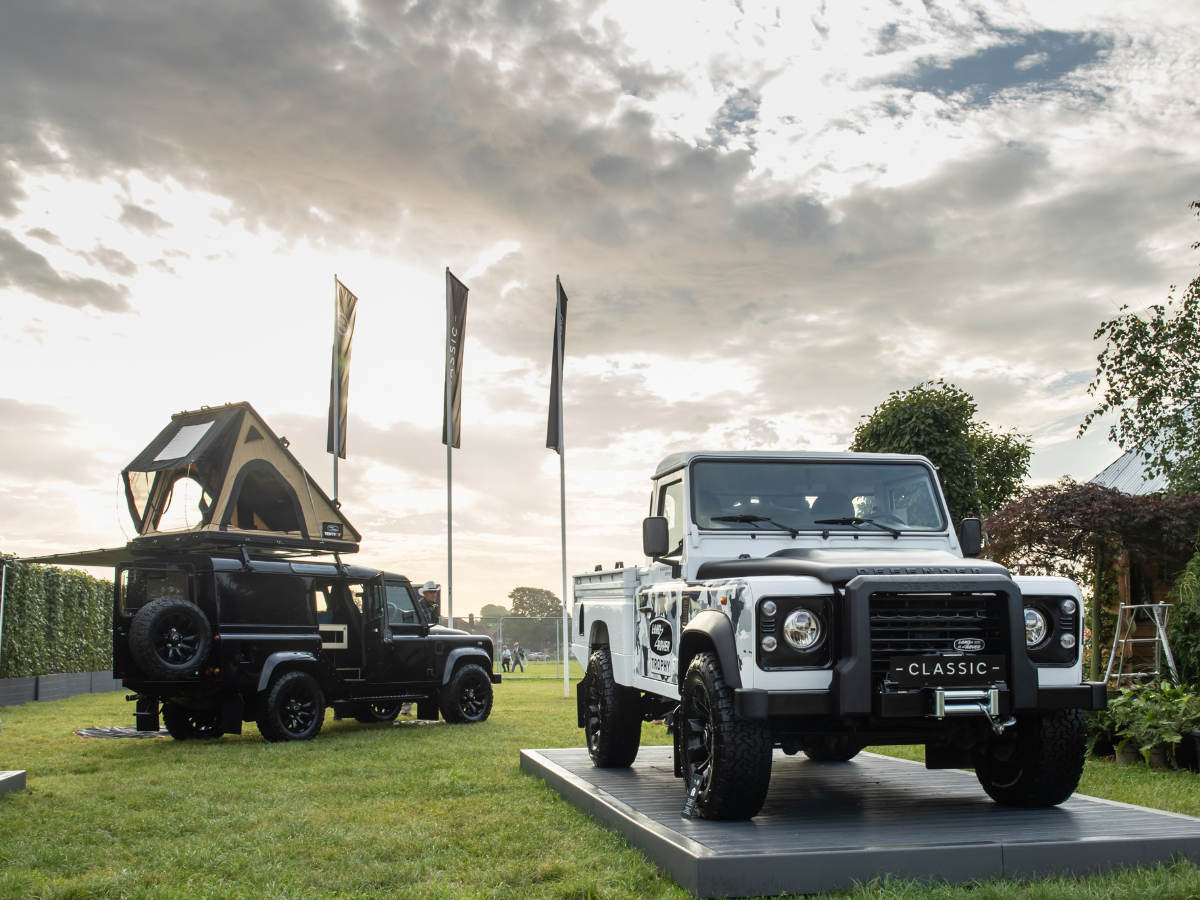 LAND ROVER CLASSIC INTRODUCES NEW CLASSIC DEFENDER PARTS AT GOODWOOD REVIVAL 9 أصيلة وأصلية: لاند روڤر كلاسيك تقدم قطع غيار ديفندر الكلاسيكية الجديدة في مهرجان "جودوود ريڤايڤال"