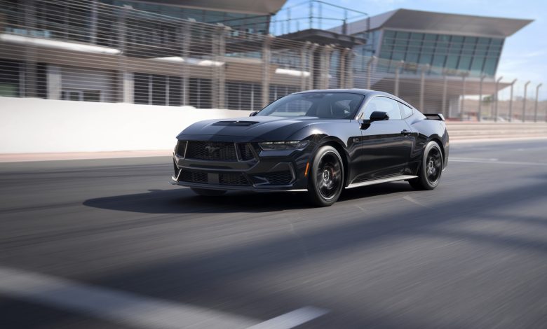 New Ford Mustang 2 of 2 فورد موستانج المقبلة: أيقونة تولد من جديد