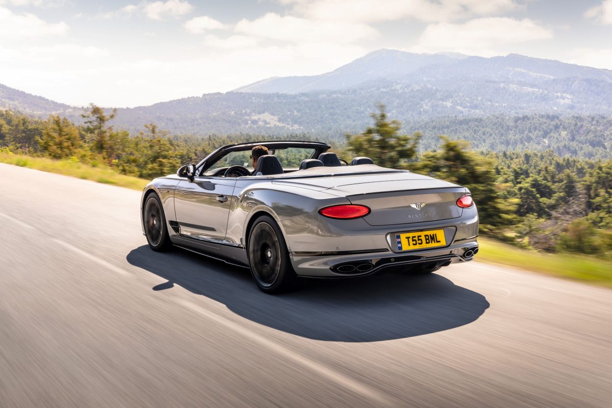 الصورة 3 Bentley Continental GT Convertible للسنة الثانية على التوالي Bentley Motors أكثر مصنِّع سيارات في بريطانيا يحظى بالتقدير