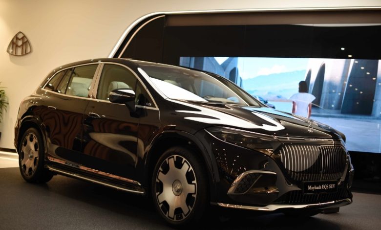 BLC 0708 الجفالي تقوم بحدث خاص لسيارة مرسيدس - بنز الجديدة Maybach EQS SUV 680 الكهربائية بالكامل