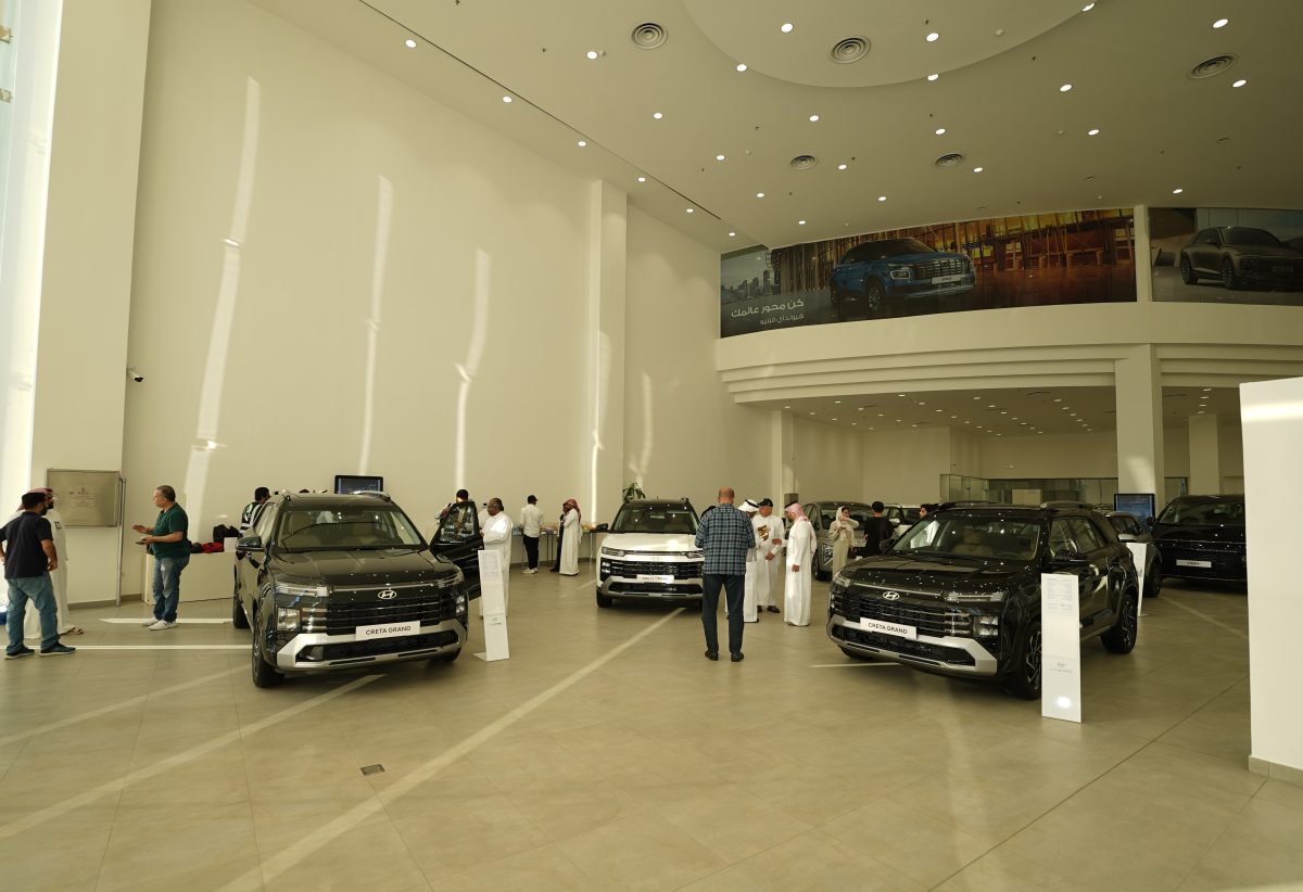 الناغي هيونداي تكشف عن سيارة هيونداي كريتا جراند 2025 المطورة في صالات عرضها هيونداي الناغي