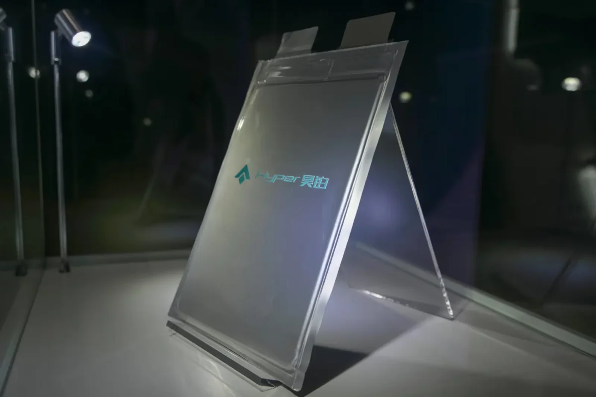 بطاريات الحالة الصلبة 