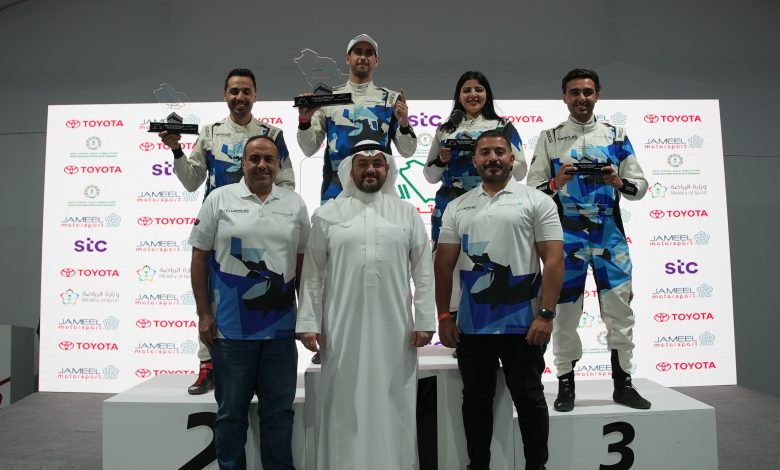 فريق عبداللطيف جميل لكزس للسباقات يهيمن على منصة التتويج في بطولة السعودية تويوتا لصعود الهضبة 2025 لكزس