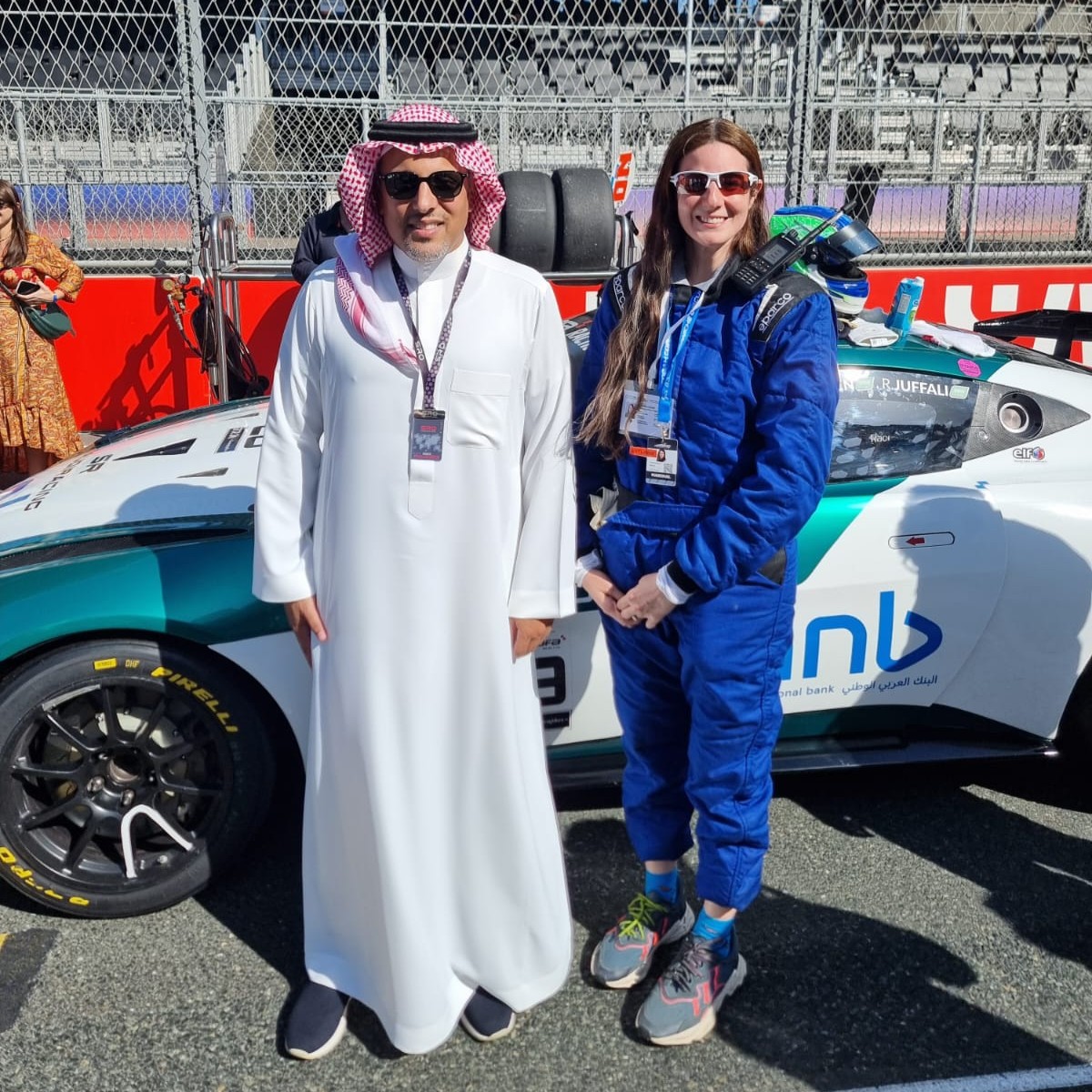 الدكتورة فاطمة باناز تترشح لبرنامج "الجيل السعودي القادم" لدعم المواهب في رياضة المحركات صاحب السمو الملكي الأمير خالد بن سلطان العبدالله الفيصل، رئيس مجلس إدارة الاتحاد السعودي للسيارات والدراجات النارية و الدكتورة فاطمة باناز