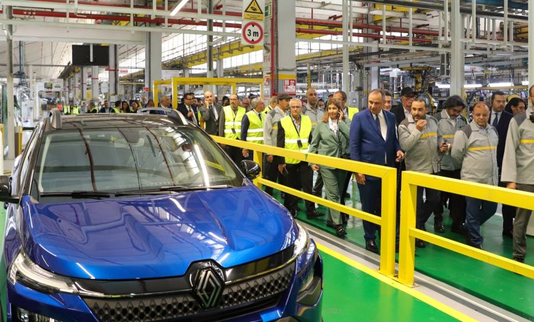 "رينو" الفرنسية توقع اتفاقية مع المغرب لتصنيع السيارات الكهربائية مصنع رينو بالمغرب