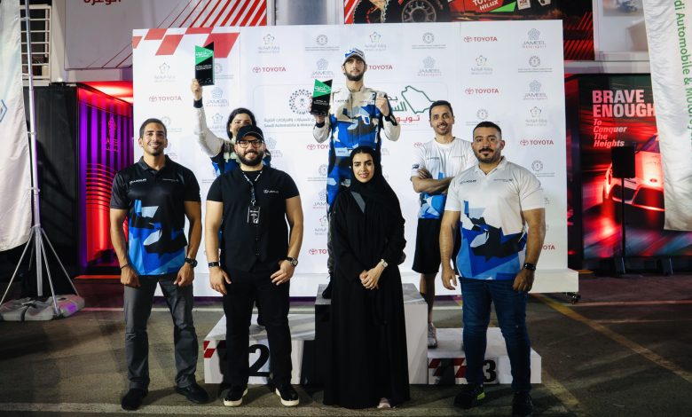 فريق عبد اللطيف جميل لكزس للسباقات يتألق من جديد بثلاث مراكز متقدمة في بطولة السعودية تويوتا للدرفت والأوتوكروس 2025 لكزس