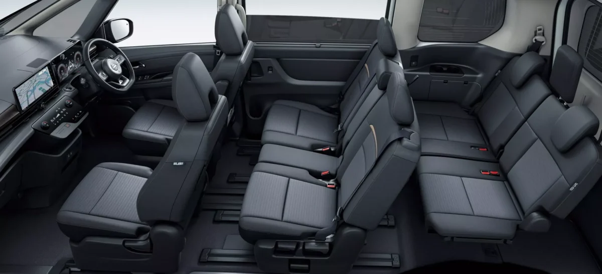 نيسان سيرينا