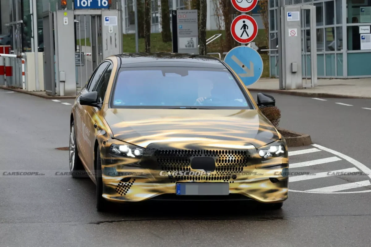 مشاهدة سيارة مرسيدس إس كلاس 2026 أثناء تجاربها مرسيدس إس كلاس 2026