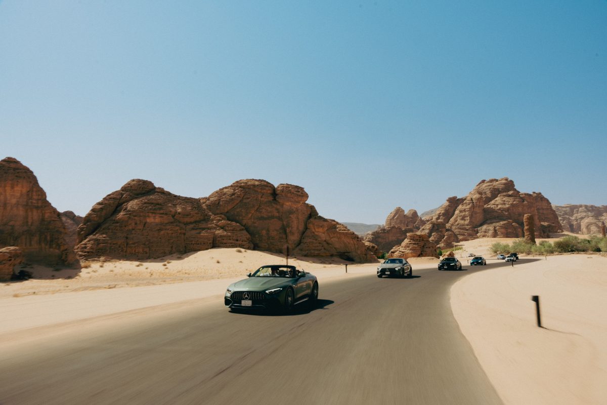 2 مرسيدس - AMG تُشعل روح الأداء في العُلا من خلال أول تجربة إقليمية لعلامة AMG