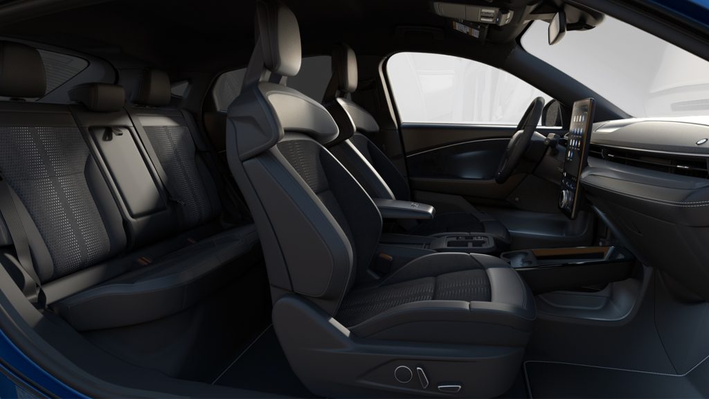 4444444444 فورد تطلق موستانج ماك-إي GT الكهربائية في السعودية: أداء رياضي بروح المستقبل