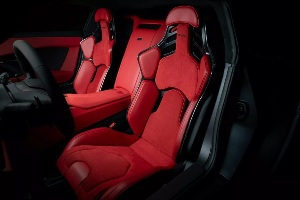 الكشف تويوتا gr gt 08 1024x683 1 تويوتا تعيد تعريف السيارات الرياضية مع GR GT وGR GT3: أداء سباقي بروح عصرية