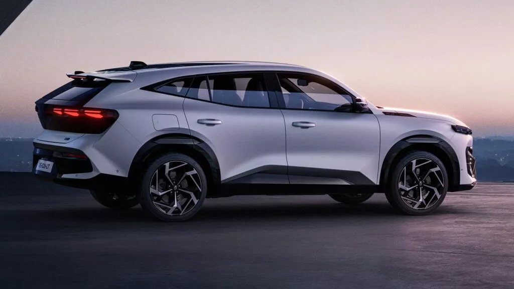 رينو 1 رينو فيلانت الجديدة تظهر رسميًا بتصميم عصري ومواصفات متطورة