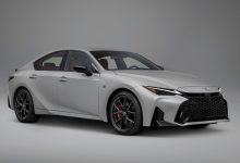 لكزس 1 لكزس اليابانية تطرح IS موديل 2026 المُحدّثة بتصميم رياضي وتقنيات متطورة