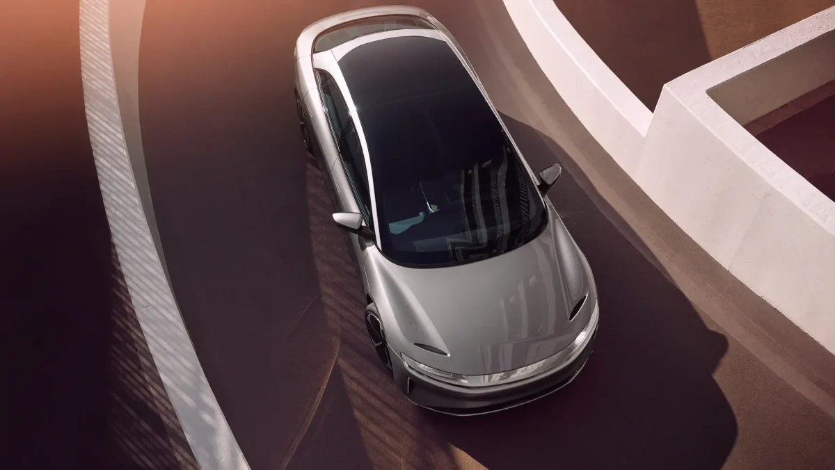 لوسيد 4 السعودية تنتقل من التجميع إلى التصنيع الكامل للسيارات مع لوسيد في 2026