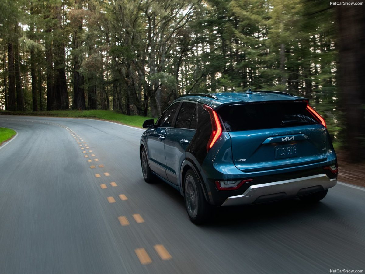 15 كيا نيرو 2026 تعيد ترتيب أوراقها وتلغي إحدى فئاتها الاقتصادية