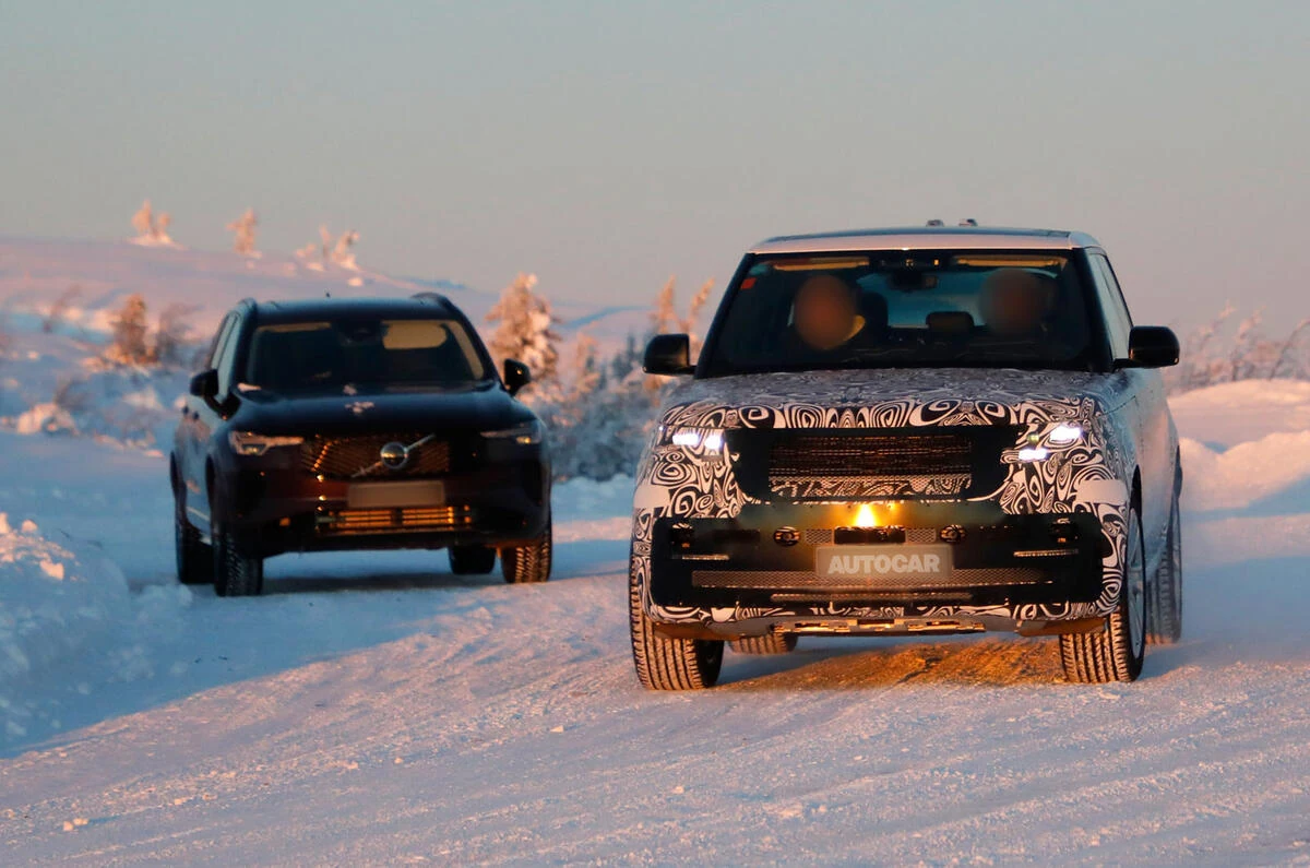 2 4 لاند روفر تكشف عن رنج روفر 2027 بتجديدات ذكية لتعزيز مكانتها كملكة سيارات الـ SUV