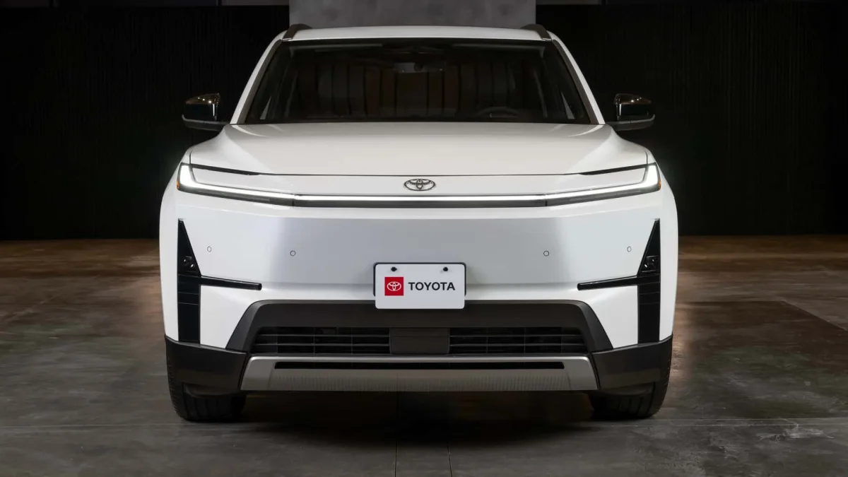 إطلاق تويوتا هايلاندر 2027 كأول SUV كهربائية بثلاثة صفوف مقاعد تعكس رؤية الوحش الياباني للمستقبل 2 6 إطلاق تويوتا هايلاندر 2027 كأول SUV كهربائية بثلاثة صفوف مقاعد تعكس رؤية الوحش الياباني للمستقبل