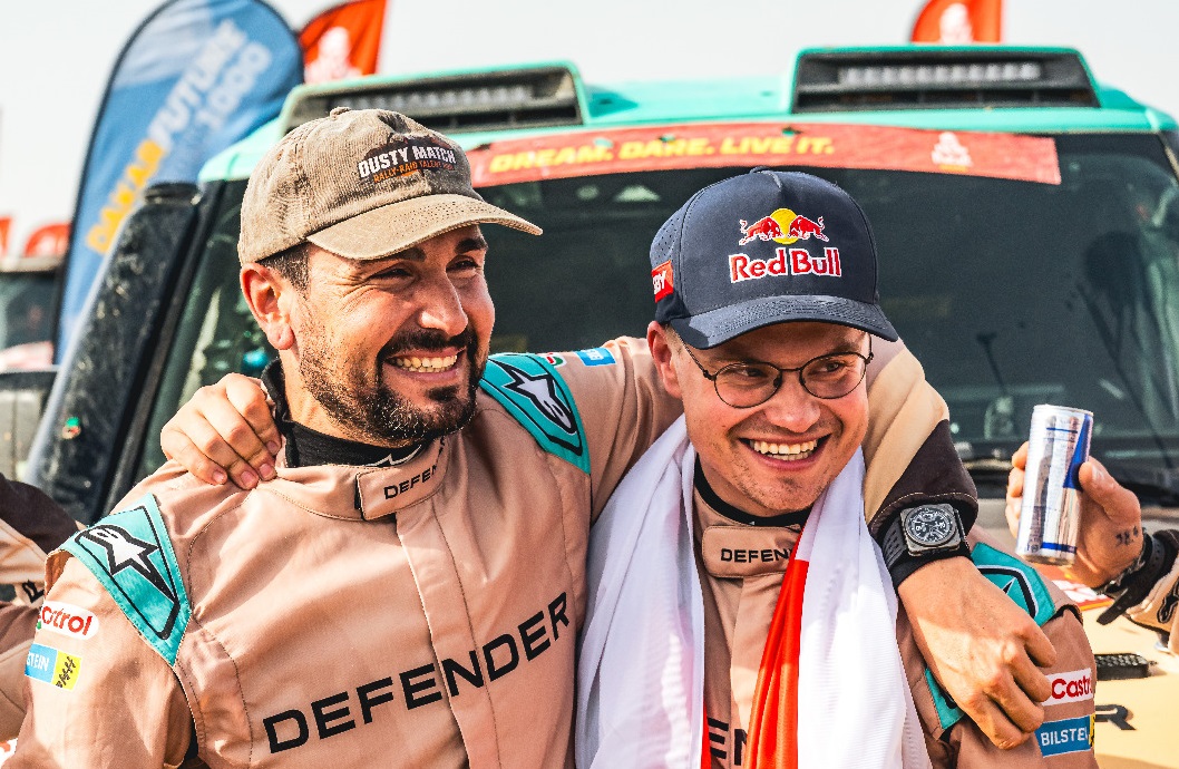 3 1 دخول أسطوري إلى عالم الراليات: فريق ديفندر يفرض هيمنته في رالي داكار 2026 من المحاولة الأولى وإن رغبت، أقدّم لك بدائل أقصر أو أكثر حماسًا أو مهيأة أكثر لـSEO.