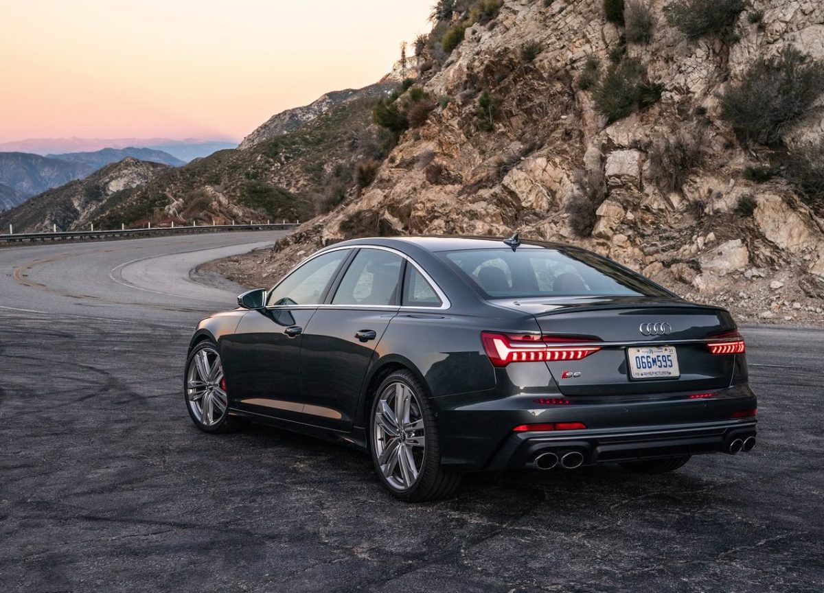 نهاية مسيرة أودي S6 بعد 30 عاماً: قرار استراتيجي يعيد رسم ملامح المستقبل الرياضي 5 18 نهاية مسيرة أودي S6 بعد 30 عاماً: قرار استراتيجي يعيد رسم ملامح المستقبل الرياضي