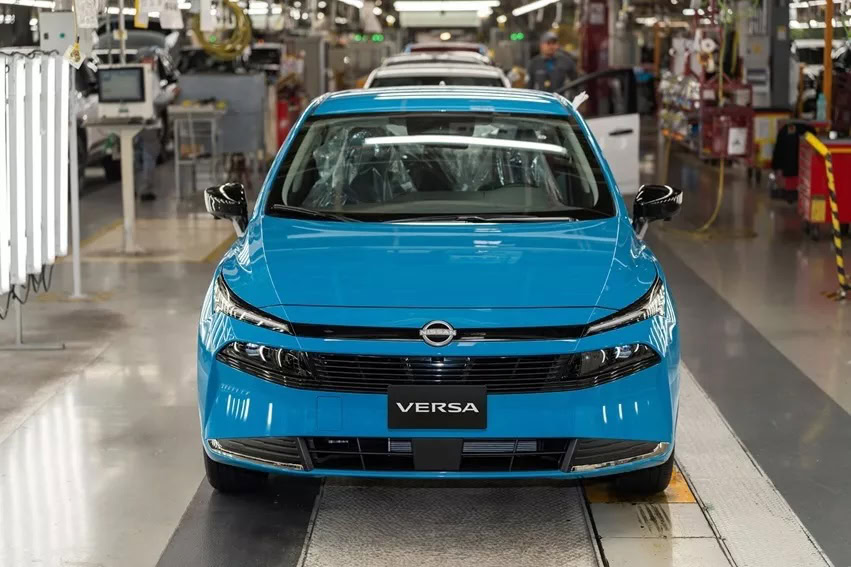 7 3 تعرف على فيرسا 2027 الجديدة كليًا: أرخص سيارة سيدان من نيسان بتصميم عصري واقتصادية عالية