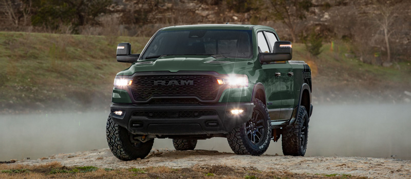 8 7 قيادة بدون عناء في البر: رام 1500 ريبيل X 2026 تدخل عصر القيادة الذاتية للطرق الوعرة
