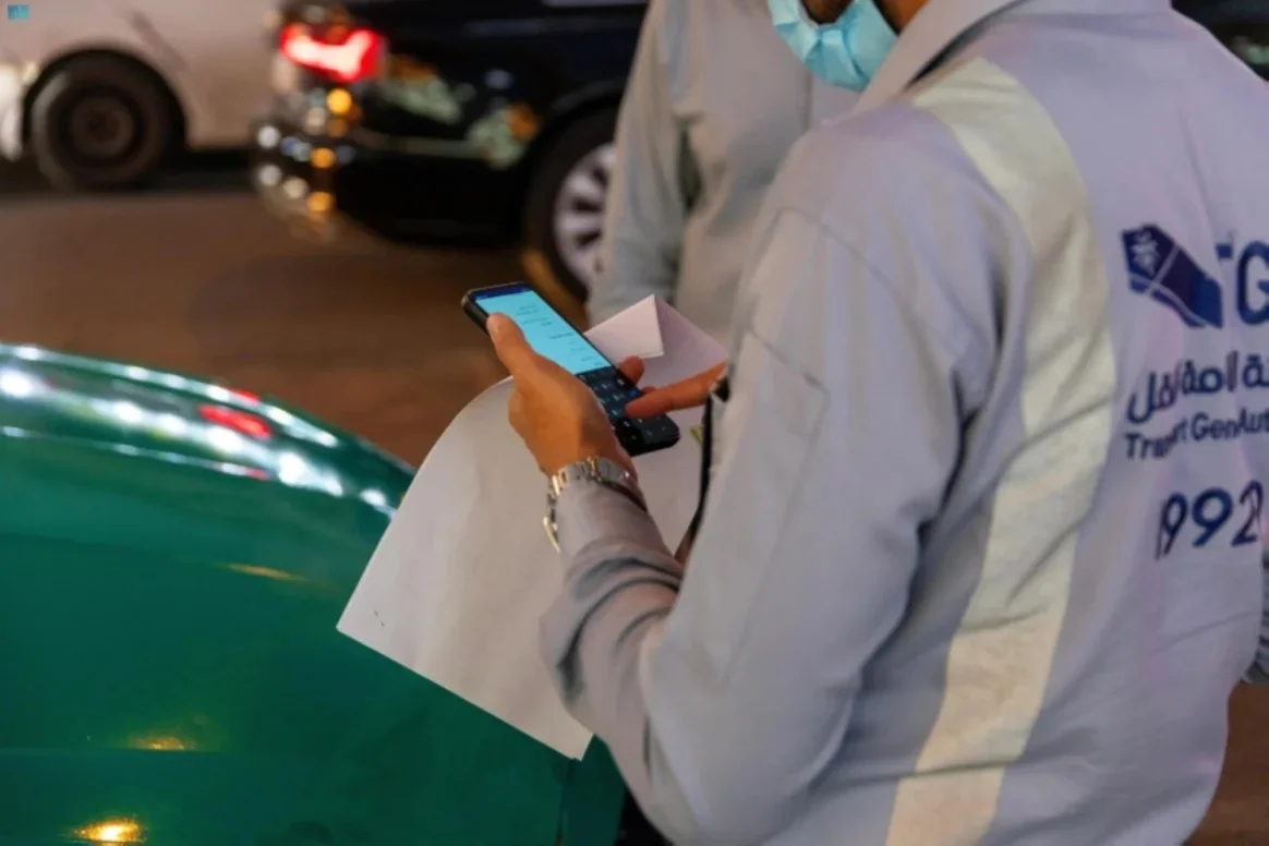 الهيئة العامة للنقل ..حملة رقابية مكثفة من هيئة النقل للحد من نقل الركاب دون ترخيص 9 الهيئة العامة للنقل ..حملة رقابية مكثفة من هيئة النقل للحد من نقل الركاب دون ترخيص