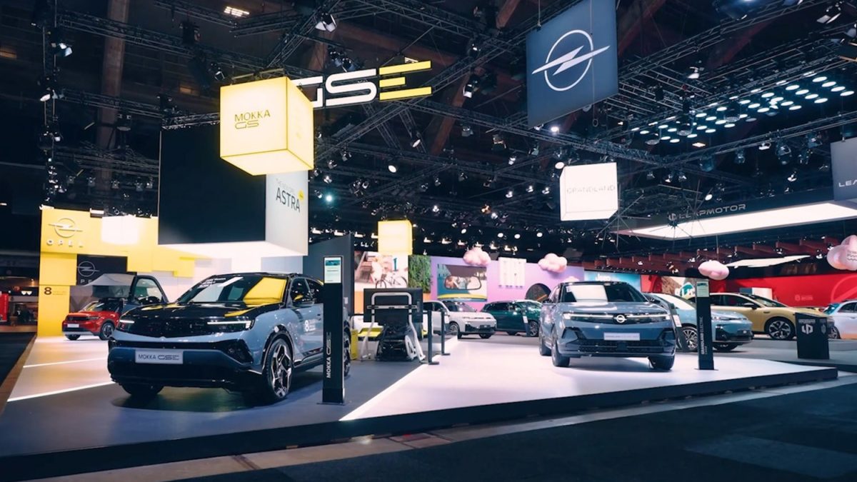 WhatsApp Image 2026 02 05 at 4.58.09 PM في معرض بروكسل للسيارات… ستيلانتيس تكشف خارطة طريق طرازاتها الجديدة