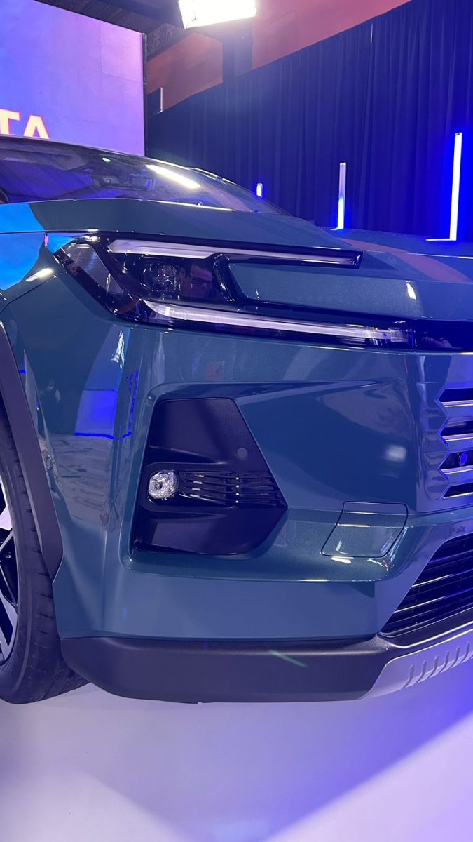 WhatsApp Image 2026 02 16 at 9.58.40 PM 5 الجيل الجديد من تويوتا RAV4 2026 يرى النور رسميًا: تصميم متطور، تقنيات متقدمة، وأداء أقوى من أي وقت مضى