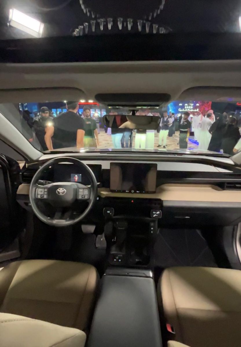 WhatsApp Image 2026 02 17 at 2.51.58 PM الجيل الجديد من تويوتا RAV4 2026 يرى النور رسميًا: تصميم متطور، تقنيات متقدمة، وأداء أقوى من أي وقت مضى