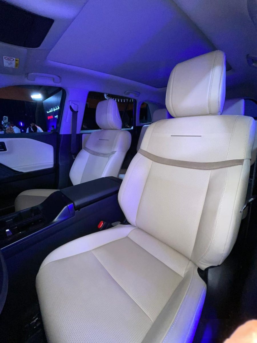 WhatsApp Image 2026 02 17 at 3.06.49 PM الجيل الجديد من تويوتا RAV4 2026 يرى النور رسميًا: تصميم متطور، تقنيات متقدمة، وأداء أقوى من أي وقت مضى