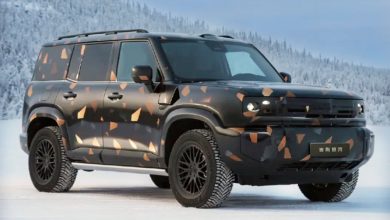 جيلي تكشف أولى الصور التشويقية لسيارتها الجديدة… تصميم جريء يستلهم ملامح جيلي ويُشعل المقارنات مع لاند روفر ديفندر 1 4 جيلي تكشف أولى الصور التشويقية لسيارتها الجديدة… تصميم جريء يستلهم ملامح جيلي ويُشعل المقارنات مع لاند روفر ديفندر