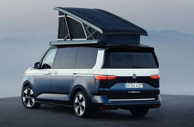 فولكس فاجن تكشف فان جديدة بمقصورة خلفية فارغة… قاعدة مثالية لعشاق التخييم والمغامرات 12 فولكس فاجن تكشف فان جديدة بمقصورة خلفية فارغة… قاعدة مثالية لعشاق التخييم والمغامرات