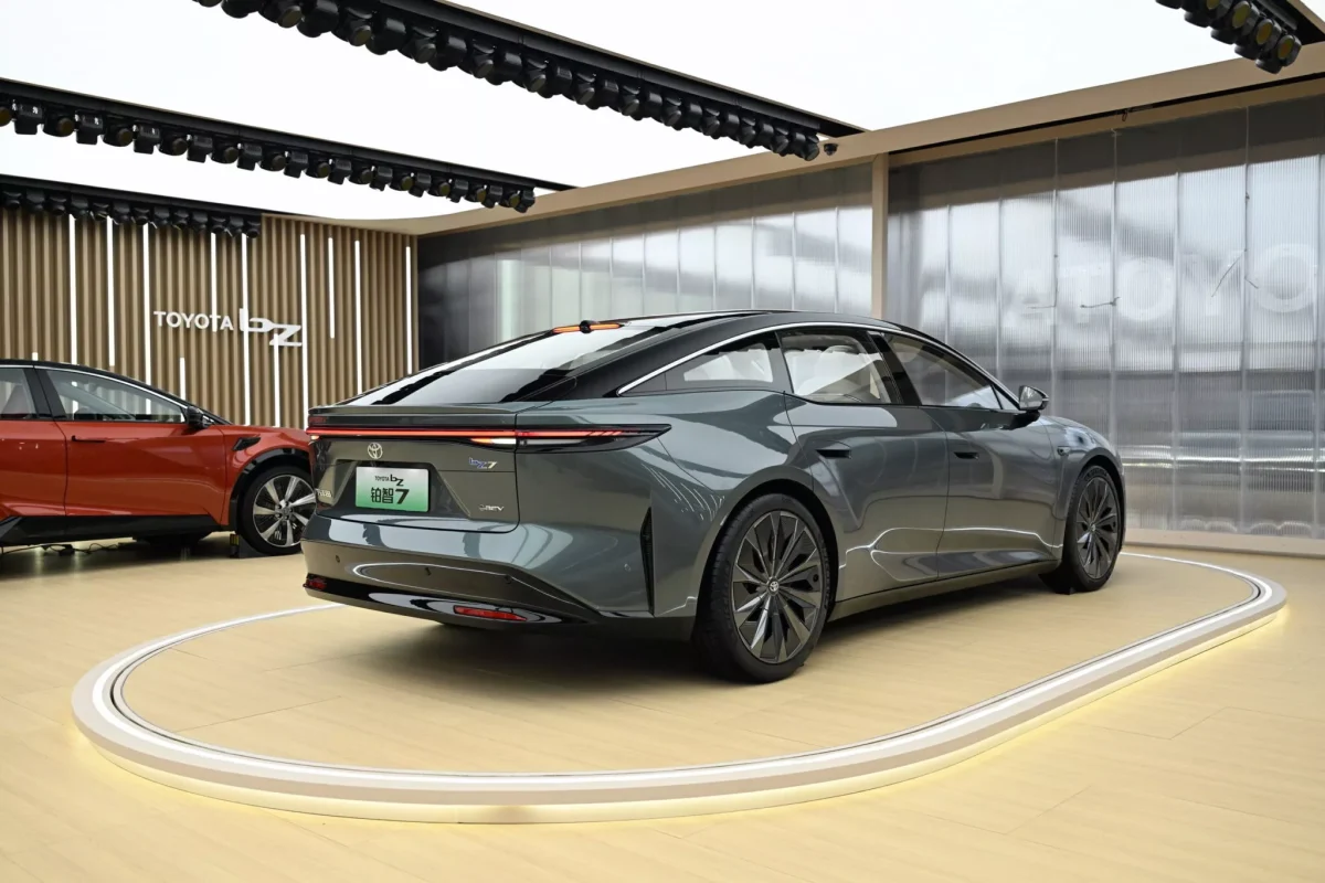 تويوتا bZ7 تحقق انطلاقة قوية: أكثر من 3 آلاف طلب خلال الساعة الأولى من إطلاقها 18 تويوتا bZ7 تحقق انطلاقة قوية: أكثر من 3 آلاف طلب خلال الساعة الأولى من إطلاقها
