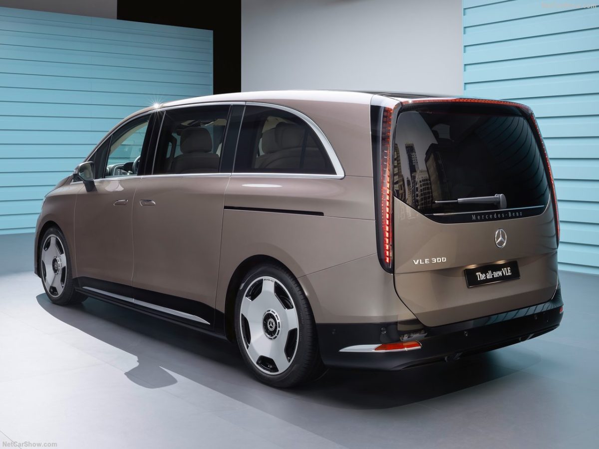 3 4 الكشف عن مرسيدس - بينز VLE الفاخرة بتصميم عصري ومقصورة مليئة بالشاشات والتقنيات المتقدمة
