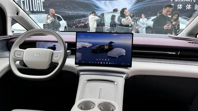 إطلاق سيارة إكس بنج X9 الكهربائية الصينية المُحدّثة 2026 بتقنيات متطورة وتعزيزات في الأداء 4 2 إطلاق سيارة إكس بنج X9 الكهربائية الصينية المُحدّثة 2026 بتقنيات متطورة وتعزيزات في الأداء
