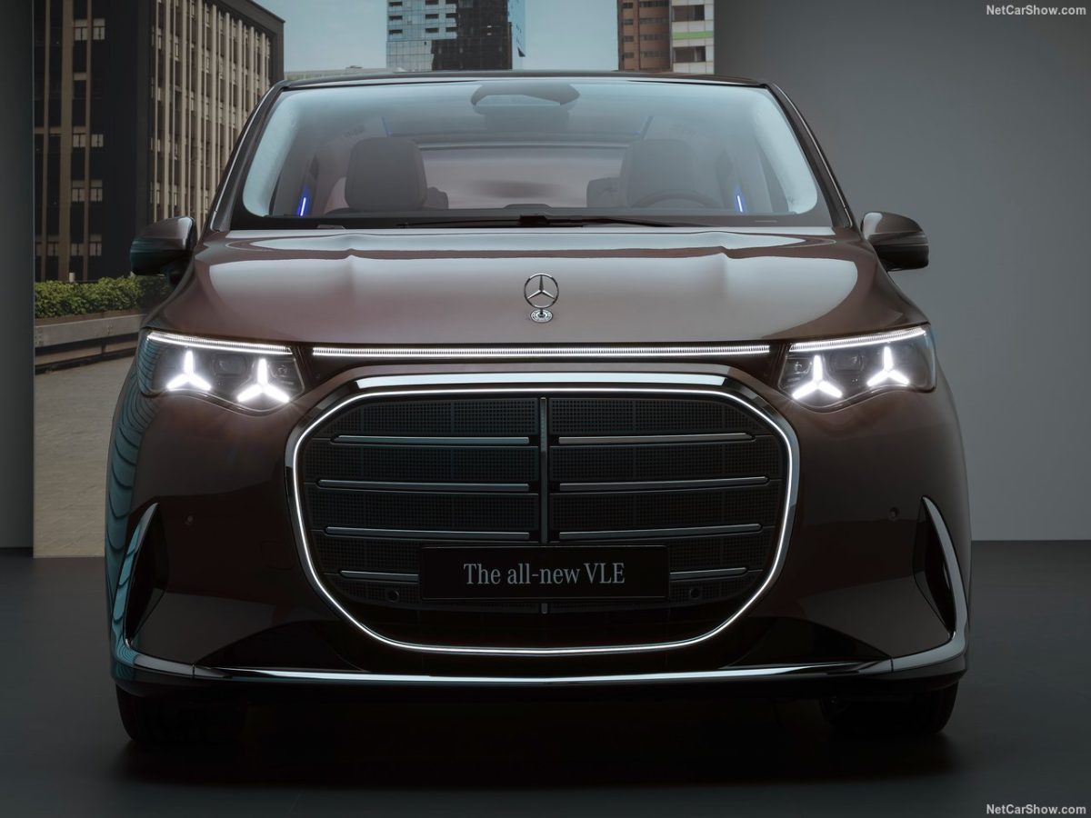 4 3 الكشف عن مرسيدس - بينز VLE الفاخرة بتصميم عصري ومقصورة مليئة بالشاشات والتقنيات المتقدمة