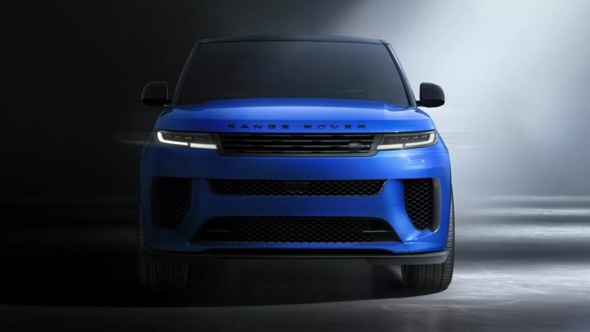 5 2 ظهور Range Rover Sport SV Ultimate Edition 2026 بمحرك مستعار من BMW يرفع سقف الأداء