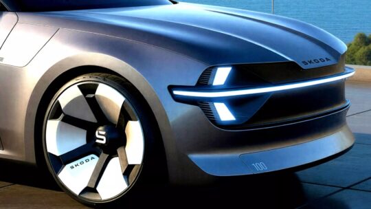 5 سكودا تكشف رسميًا عن نسخة محدّثة من سوبيرب الهجينة القابلة للشحن بتقنيات أكثر كفاءة