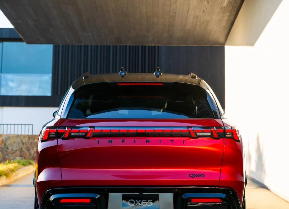 6 10 إنفينيتي تدخل عصر القيادة الذاتية مع QX65 موديل 2027 الجديدة