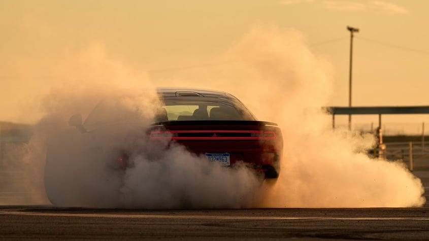 6 عودة الأسطورة تقترب.. دودج تشارجر هيلكات 2028 بمحرك V8 تعيد زمن القوة الحقيقية