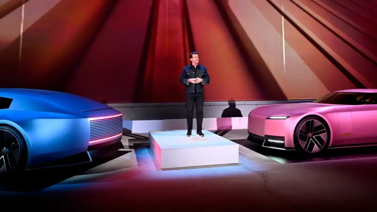 8 3 جاكوار تُحدث زلزالاً داخلياً بإقالة مصمم Jaguar 00 Type بعد الجدل حول هوية Jaguar التصميمية الجديدة