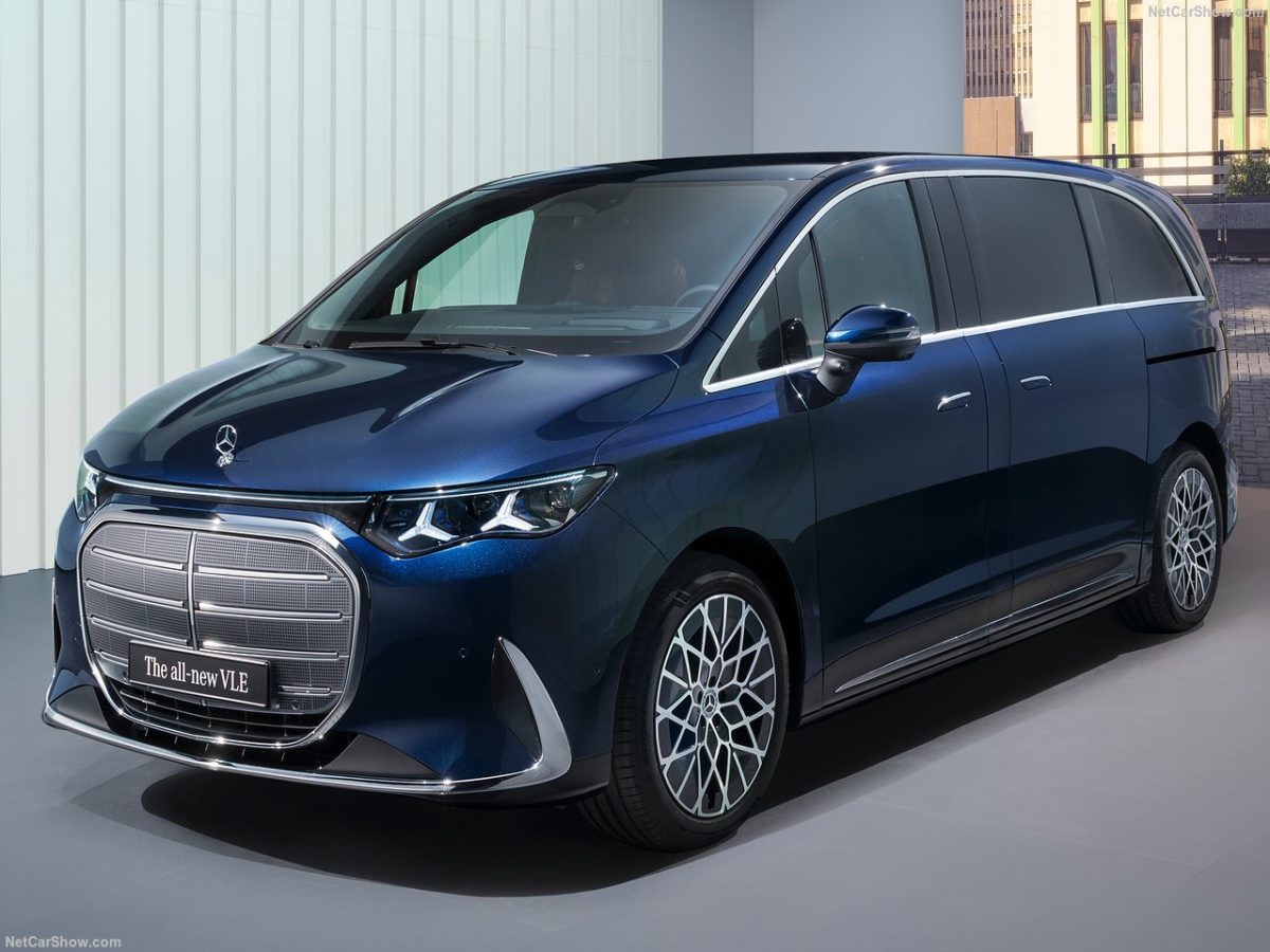 9 الكشف عن مرسيدس - بينز VLE الفاخرة بتصميم عصري ومقصورة مليئة بالشاشات والتقنيات المتقدمة