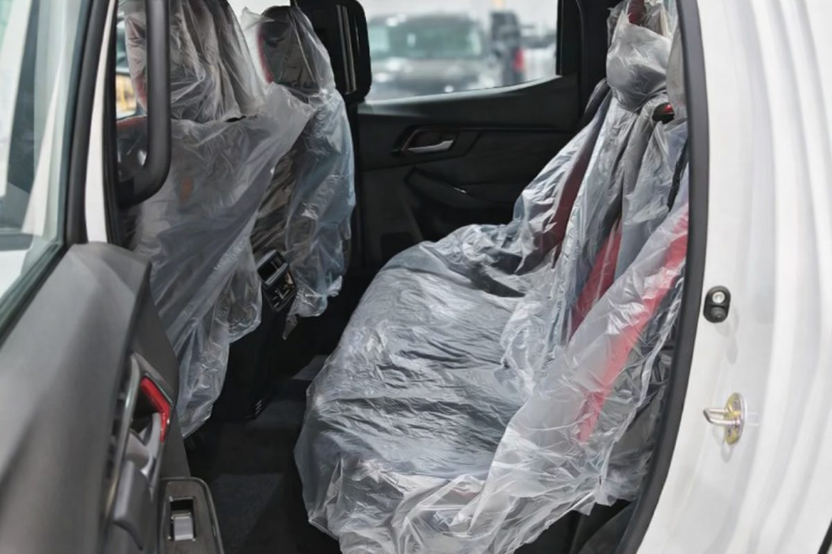 WhatsApp Image 2026 03 12 at 5.19.09 AM عروض رمضان 2026 تشتعل: كاش باك 10,000 ريال على بيك أب Isuzu D‑MAX من العيسى للسيارات