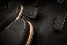 11 2 الفرامل المفاجئة بدون مبرر تعرضك لغرامة تصل إلى 500 ريال.. تحذير مروري للسائقين في السعودية