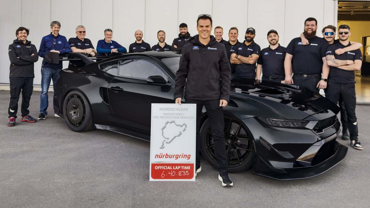 11 8 فورد موستنج GTD كومبتيشن تحطم رقم كورفيت ZR1X في معركة الأداء الأمريكية