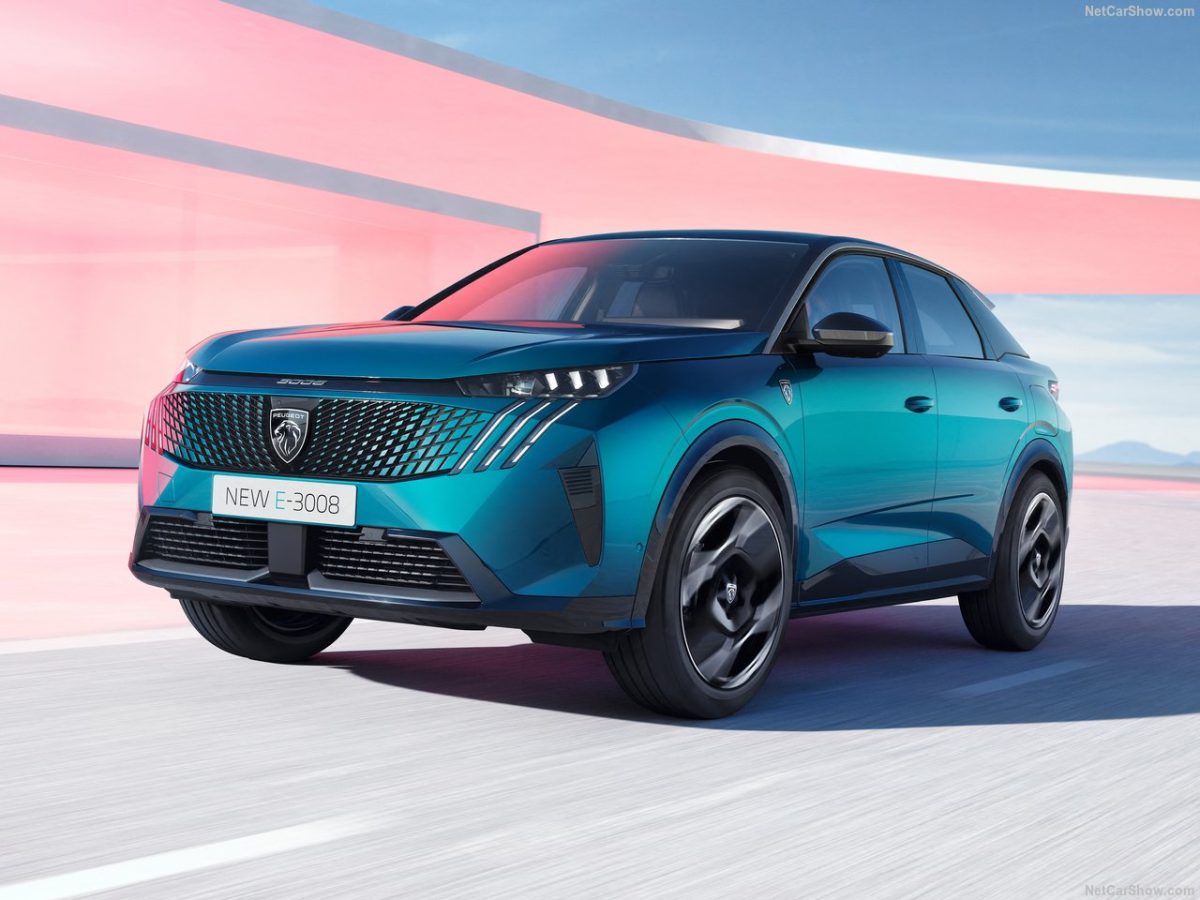 141 بيجو 3008 2026 الجديدة كلياً: تصميم جريء وتقنيات ذكية تعيد تعريف الـ SUV العصرية