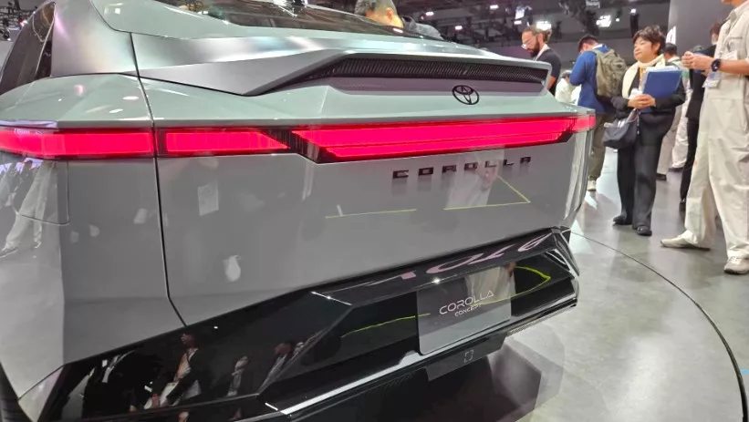 15 1 تويوتا كورولا كروس 2029 تقترب بحجم أكبر وتقنيات متطورة… منافسة قوية مرتقبة مع راف فور الجديدة