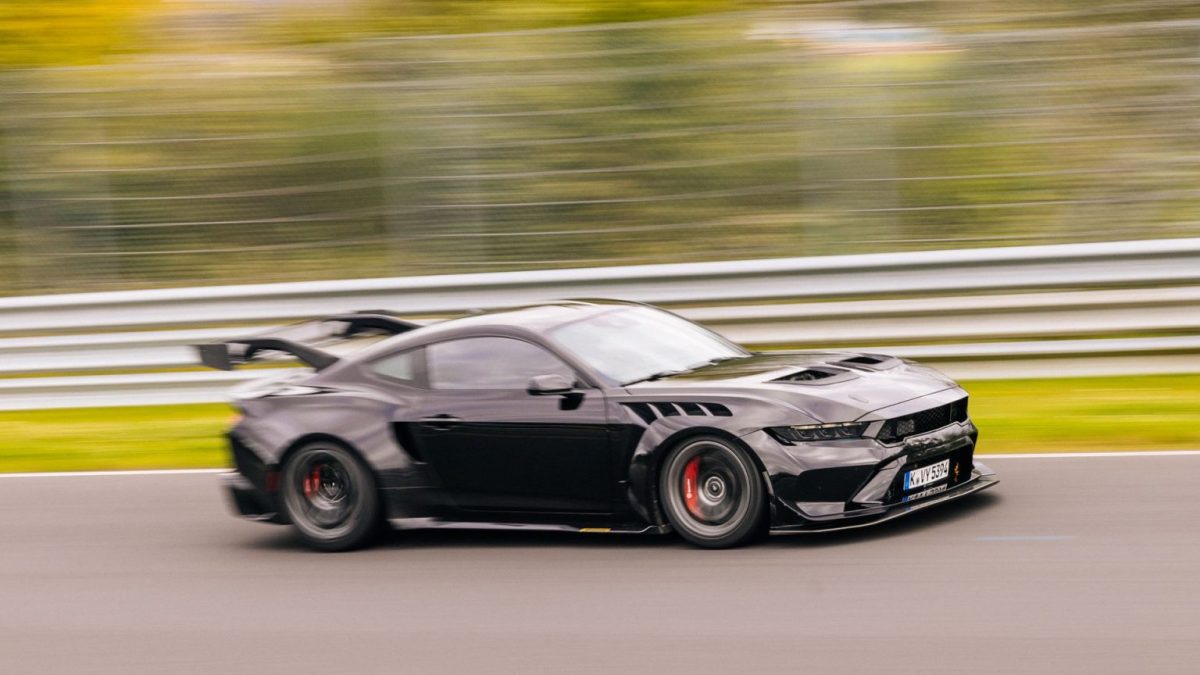 16 5 فورد موستنج GTD كومبتيشن تحطم رقم كورفيت ZR1X في معركة الأداء الأمريكية