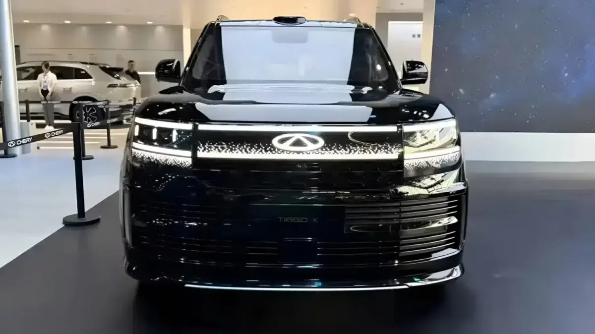 31 1 شيري تكشف عن تيجو X الجديدة في معرض بكين بمدى يصل إلى 1,500 كم وتقنيات هجينة متطورة